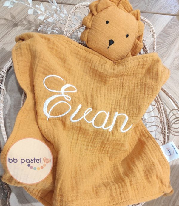 Doudou lion ocre